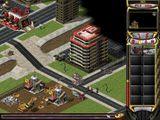 [Скриншот: Command & Conquer: Red Alert 2]